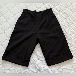 NICOLE FARHI Black Women's Bermudas